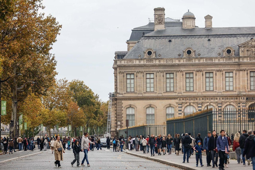Louvre soygununun arkasından çıkan isim şoke etti - Resim: 1
