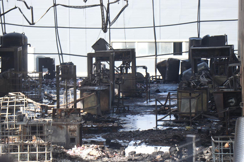 6 kişiye mezar olan fabrikadaki yangının ilk anları kamerada - Resim: 3