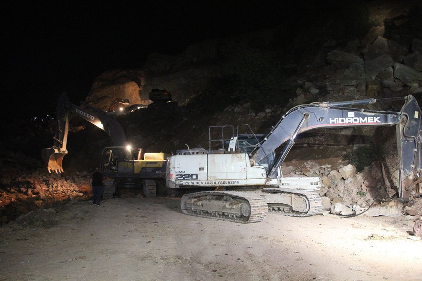 Karadeniz'deki faciada 6'ncı gün: 75 yaşındaki işçi hala enkaz altında... - Resim: 2