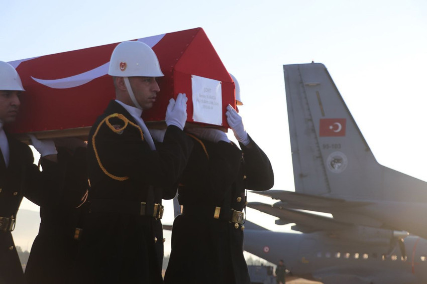 Bugün de ''günaydın'' diyemedik... 20 vatan evladına son görevde gözyaşları sel oldu - Resim: 3