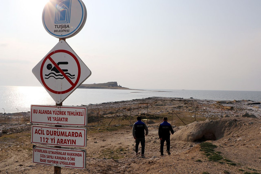 Türkiye'nin gizemli antik yoluna hem Türkçe hem Kürtçe ''boğulabilirsiniz'' uyarıları asıldı - Resim: 4