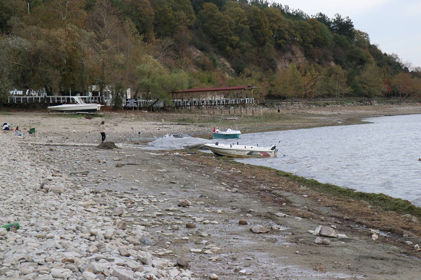 Kuraklıktan yok olmaya başlayan Sapanca Gölü'nde su fokurdamaya başladı - Resim: 4