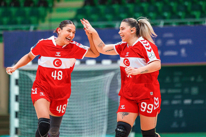 A Milli Kadın Hentbol Takımımız adını finale yazdırdı - Resim: 2