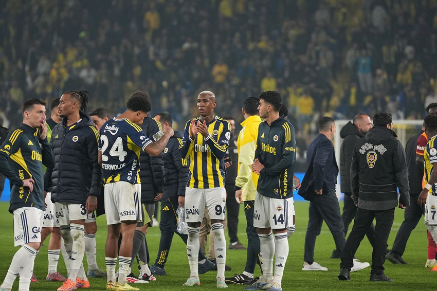 Kadıköy'deki dev derbide Fenerbahçe ve Galatasaray 1'er golle 1'er puanı paylaştı - Resim: 2