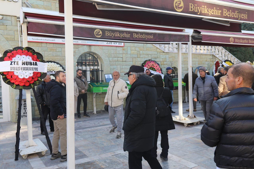 Ünlü oyuncu Burcu Özberk'in acı günü - Resim: 3