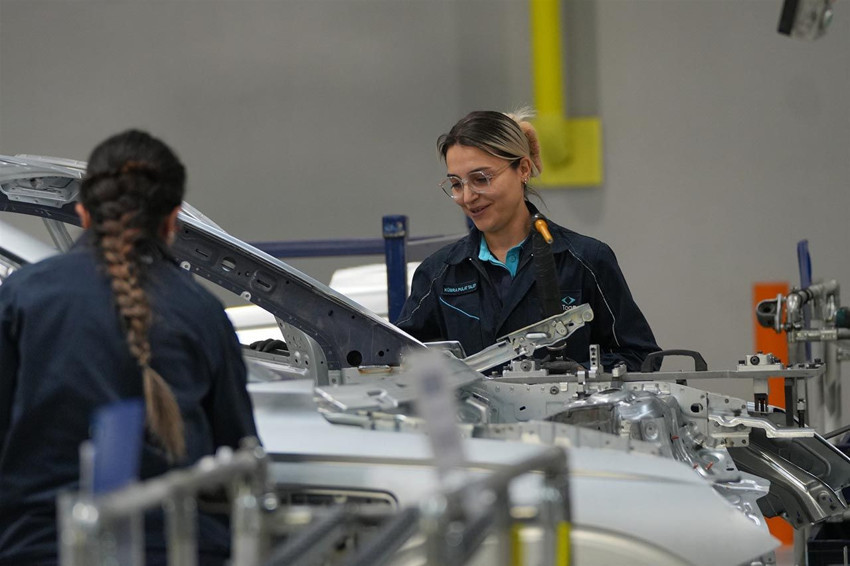 Togg fabrikası kapılarını açtı: T10F üretim hattında ilk kez görüntülendi - Resim: 3