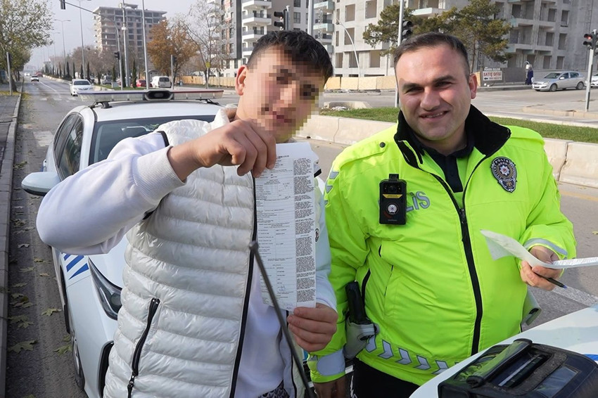 Yolcu kapısından kaçmaya çalışan ehliyetsiz genç, polisten kaçtı, ''dron''dan kaçamadı - Resim: 3