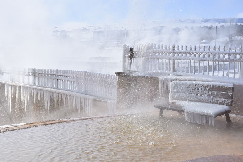 Sibirya soğukları şok etkisi yarattı: 45 derecelik termal su bile dondu... - Resim: 2