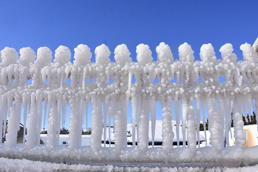 Sibirya soğukları şok etkisi yarattı: 45 derecelik termal su bile dondu... - Resim: 4