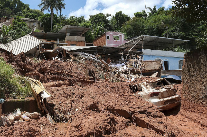 Önce sel ardından heyelan şehirleri haritadan silme noktasına getirdi! Binlerce kişi evsiz kaldı! - Resim: 3