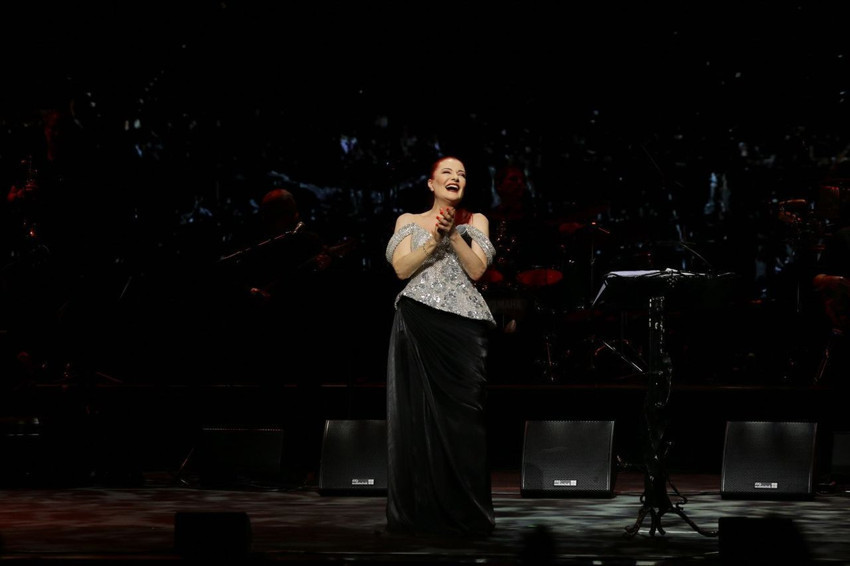 Ünlü şarkıcı Candan Erçetin'den olay itiraf: ''Kötü yola düştüm, şarkıcı oldum...'' - Resim: 2