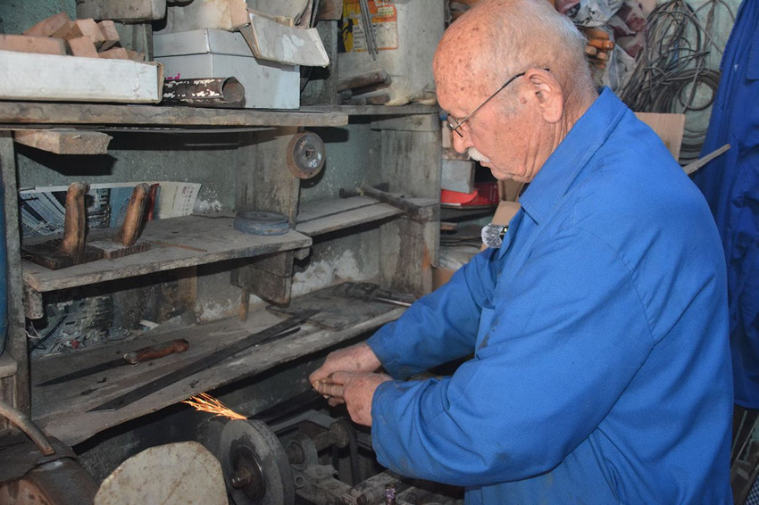 O Türkiye'nin unutulmaya yüz tutan mesleğinin 77 yaşındaki son temsilcilerinden biri - Resim: 3