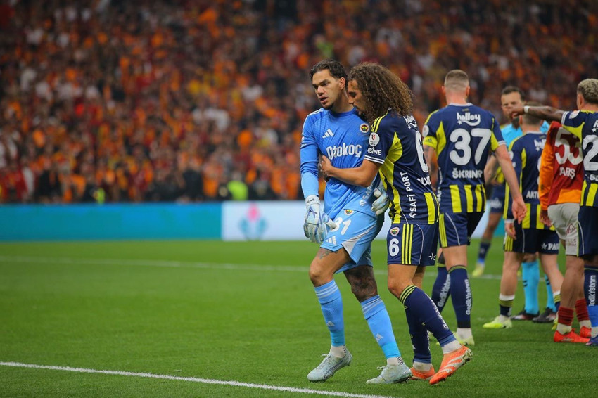 Derbi sonrası canlı yayında olay sözler: ''O şerefsiz, o hain...'' - Resim: 4