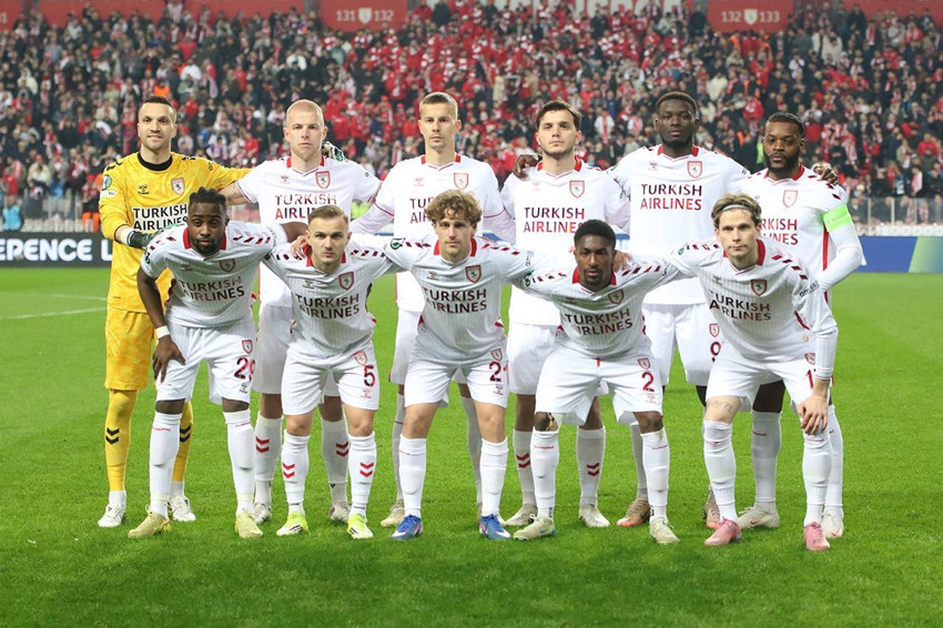 Samsunspor'da peş peşe ayrılıklar - Resim: 2