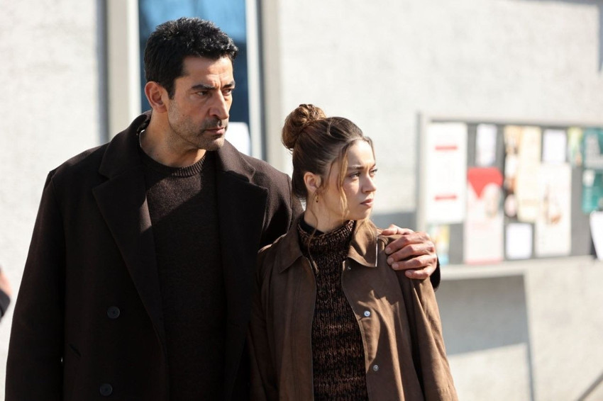 A.B.İ.'de Afra Saraçoğlu'nun yerine Kenan İmirzalıoğlu'nun yeni partneri eşi Sinem Kobal mı olacak ? - Resim: 4