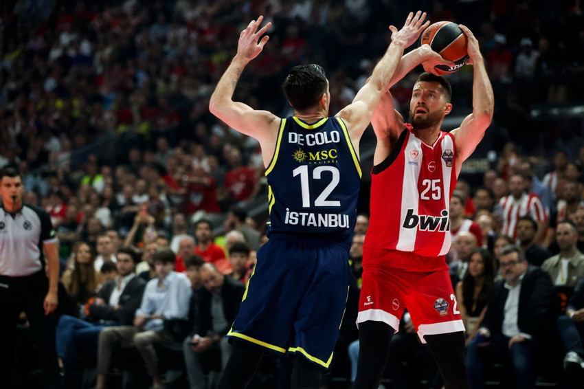 Fenerbahçe Beko yarı finalde Olympiakos'a 79-61 yenilerek EuroLeague'e veda etti! - Resim: 4