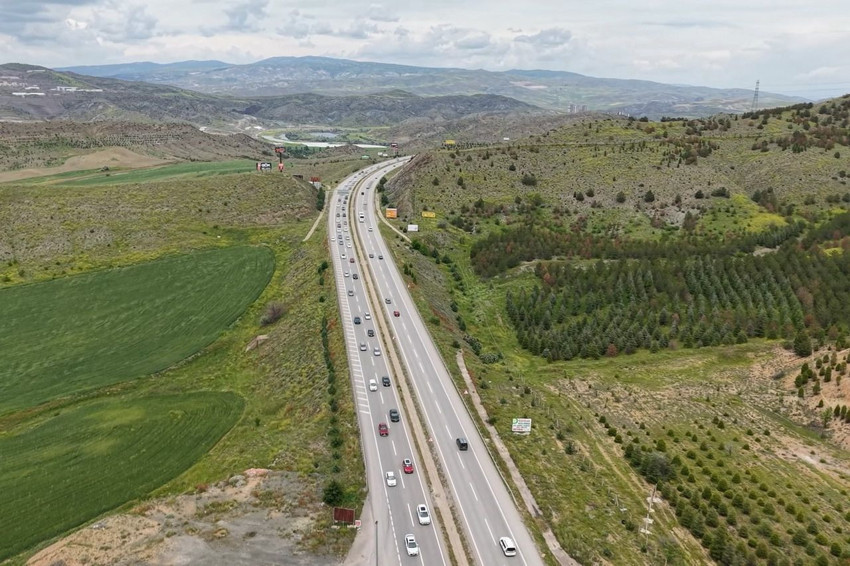 Türkiye'nin kilit kavşağında bayram trafiği... Dönüşte büyük kaos bekleniyor! - Resim: 4