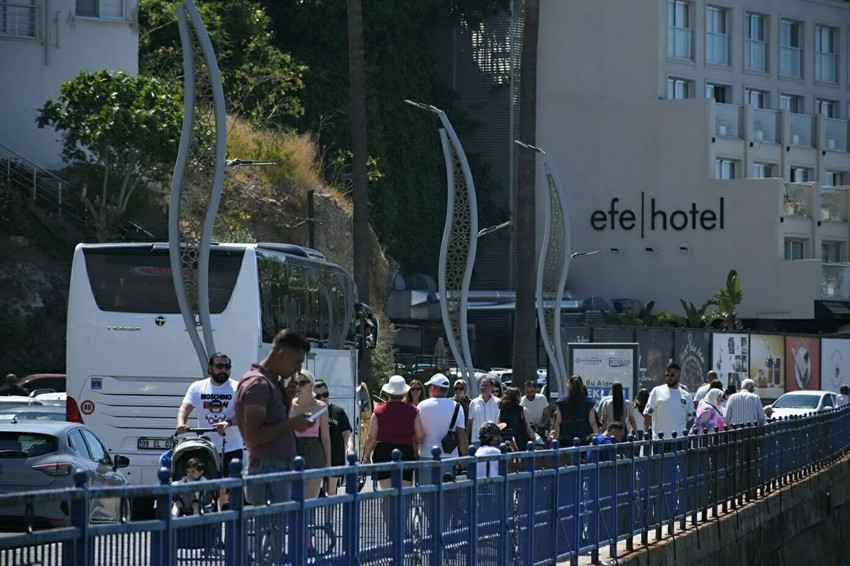 Kuşadası'na tatilci akını: Nüfus 1 milyona yaklaştı! - Resim: 4