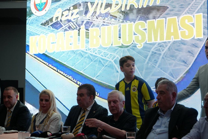 Aziz Yıldırım Oğuz Çetin ve 2 santrafor transferini açıklayıp, Alex de Souza sürprizi yaptı! - Resim: 3