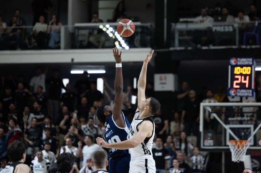 Beşiktaş, Play-Off Yarı Final serisinde Bahçeşehir'i 82-79 devirdi! - Resim: 2