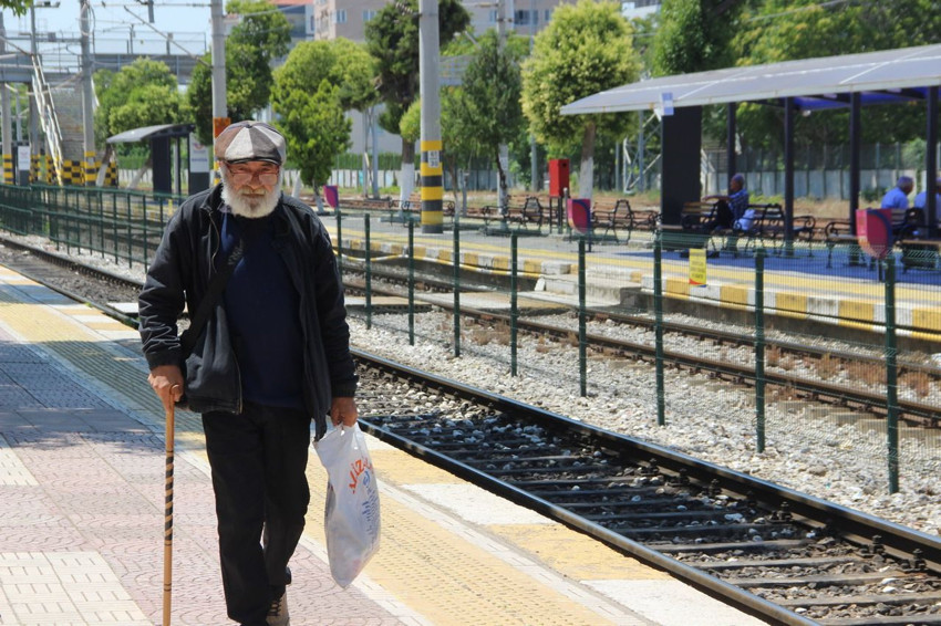 Öğretmenlikten patronluğa, patronluktan sokaklara, sokaklardan trenlere... - Resim: 2