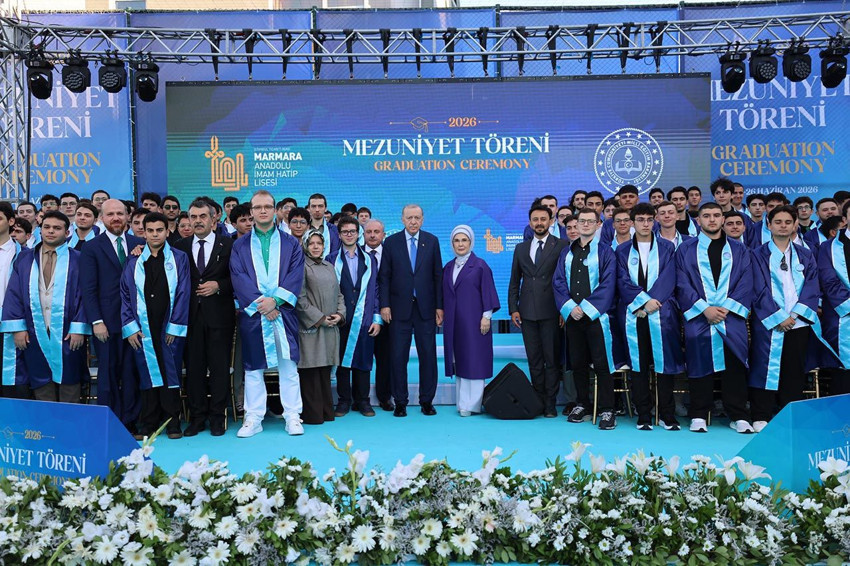 Erdoğan ailesinin gurur günü: Torununa diplomasını kendi elleriyle verdi - Resim: 4