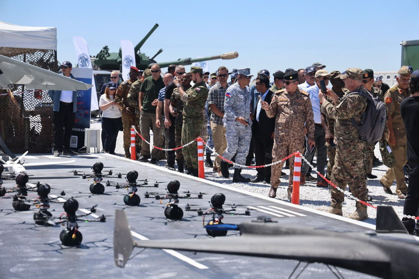 Türkiye'nin yerli İHA ve dron avcısı TOLGA dünyanın gözü önünde şov yaptı! - Resim: 3