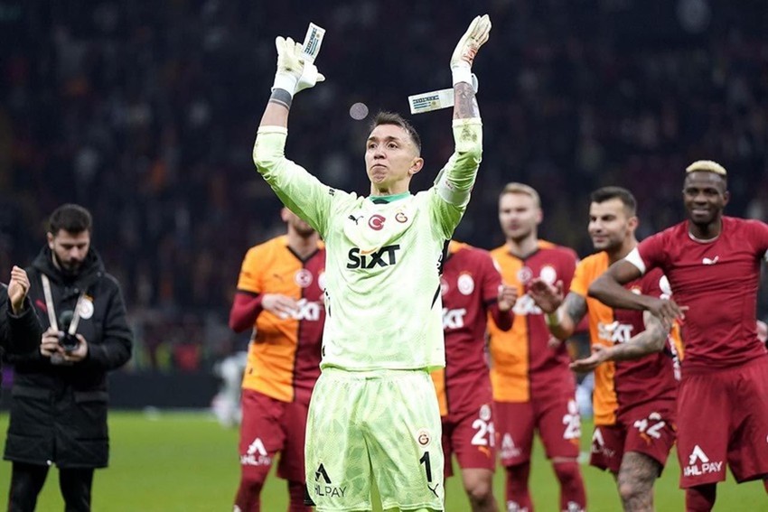 Galatasaray'ın kaleci adayları belli oldu! Transfer listesinde 4 isim var - Resim: 2