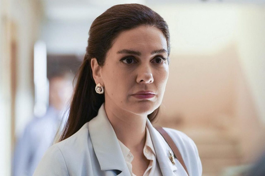 Bergüzar Korel'i çıldırtan olay: ''Tükettiniz bizi, delirttiniz!'' - Resim: 1