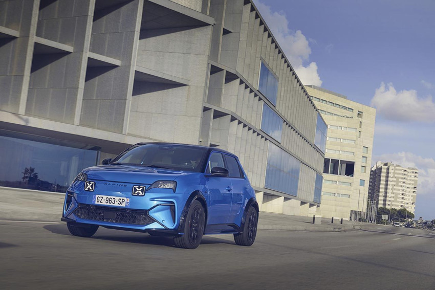 ''Yılın Otomobili'' seçilen Alpine A290 Türkiye yollarında! - Resim: 2