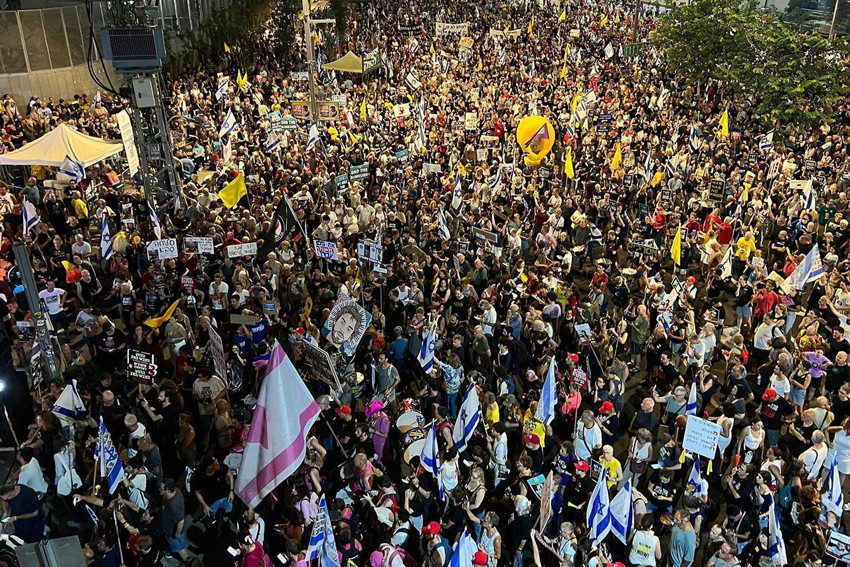 İsrail halkı Netanyahu'ya karşı sokağa döküldü - Resim: 2