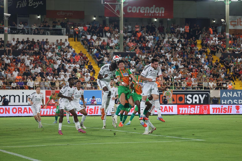 Beşiktaş deplasmanda kayıp! Sergen Yalçın mağlubiyetle başladı - Resim: 4