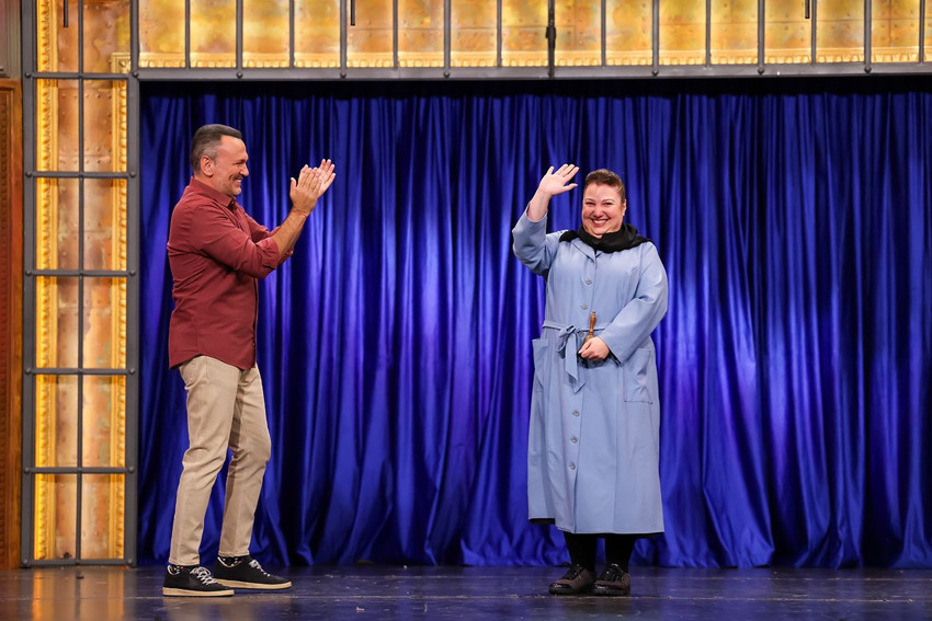 Güldür Güldür Show'ada Adile Naşit sürprizi... - Resim: 2