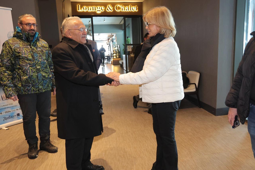 80'e merdiven dayayan Tansu &Ccedil;iller tatilde ortaya &ccedil;ıktı! Son hali dikkat &ccedil;ekti - Resim: 2