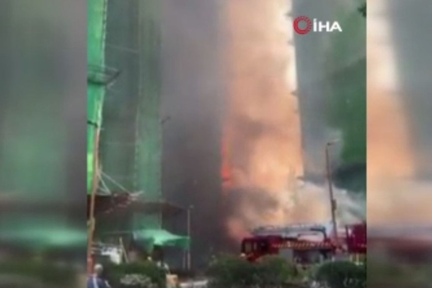 Binlerce kişinin yaşadığı dev sitede yangın: Çok sayıda ölü ve yaralı var... - Resim: 4