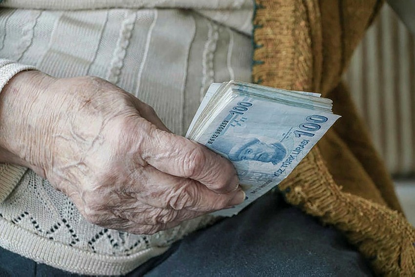 SGK ''çakma'' emeklilerin peşinde! Kimlerin maaşlarının iptal edileceği belli oldu - Resim: 2