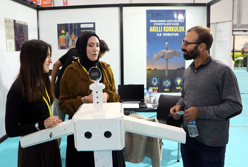 Elektrik mühendis genç kadınlardan tarım sektörü için yapay zekalı çığır açan icat - Resim: 4