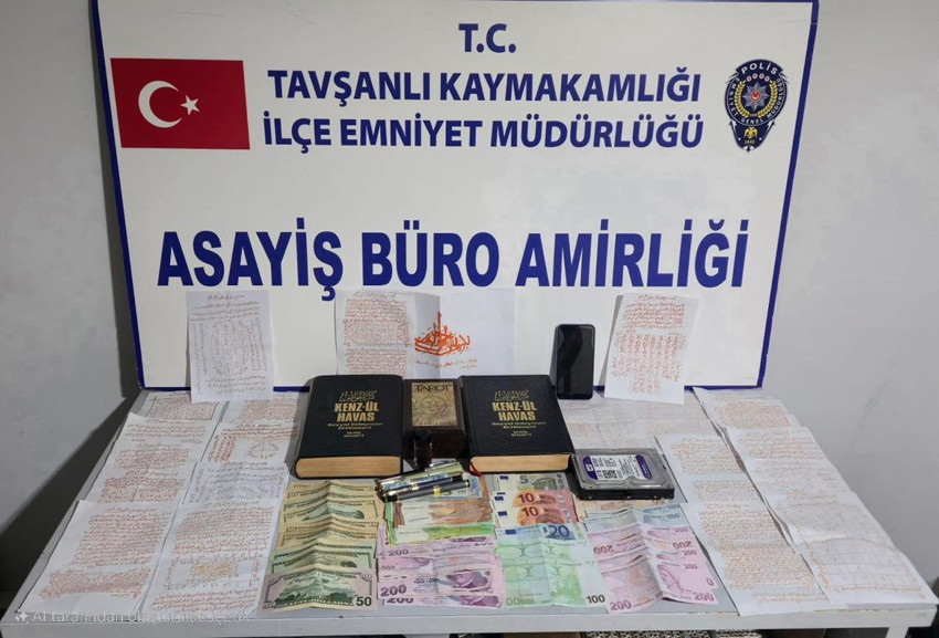 Vatandaşların inançlarını, umutlarını ve paralarını çalan üfürükçüler yakalandı - Resim: 1
