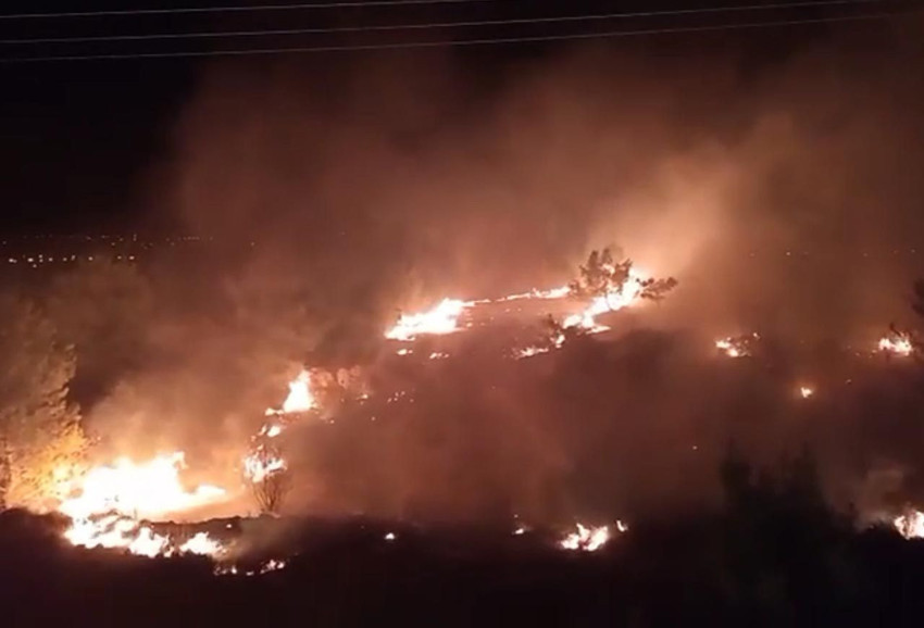 Düğünde atılan havai fişekler yangın çıkardı - Resim: 2