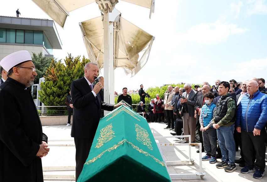 Erdoğan, kendi Arapça öğretmenini son yolculuğuna uğurladı - Resim: 3
