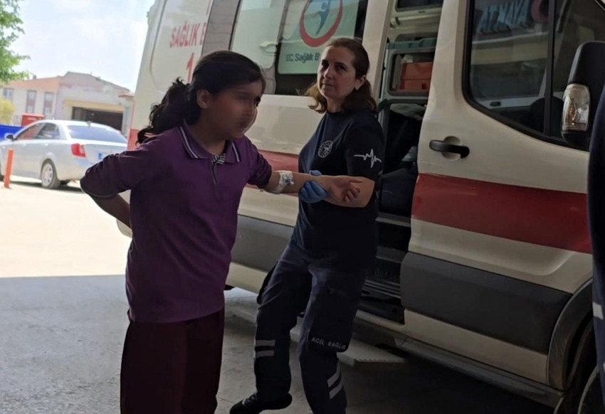 ''İndirimli'' çiğ köfte bir sınıfı hastanelik etti - Resim: 4