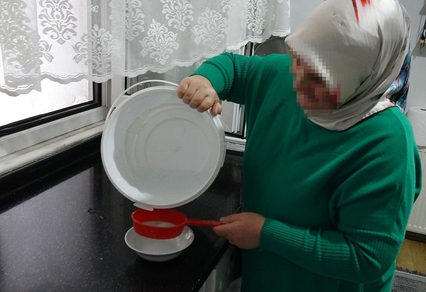 30 yıldır nisan yağmurunu depolayıp şifa niyetine içiyor - Resim: 1