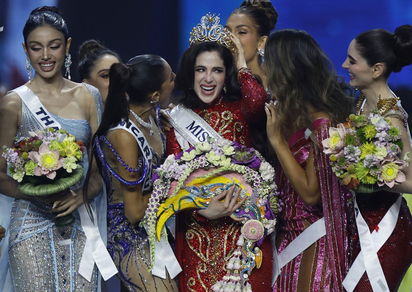 Eski Dünya Güzelimiz Azra Akın'dan Miss Universe'te ilk 30'a giremeyen Ceren Arslan'a destek... - Resim: 2