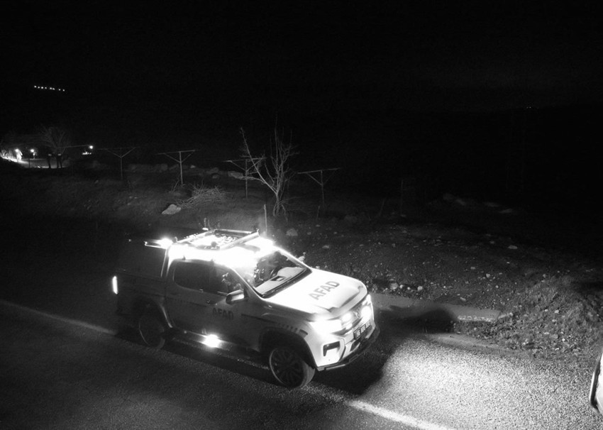 Kayıp olarak aranan 13 yaşındaki çocuk bulundu - Resim: 4