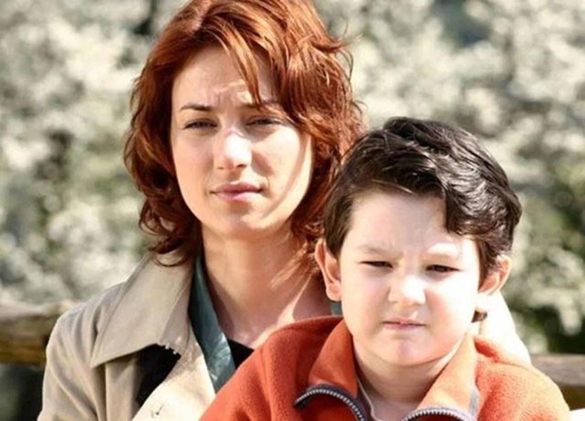 Kara Melek'in Yasemin'i Sanem Çelik, ekranlara Melis Sezen ile birlikte geri döndü - Resim: 1