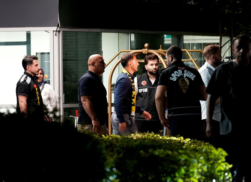 Fenerbahçe'nin yeni teknik direktörü İstanbul'da... - Resim: 3