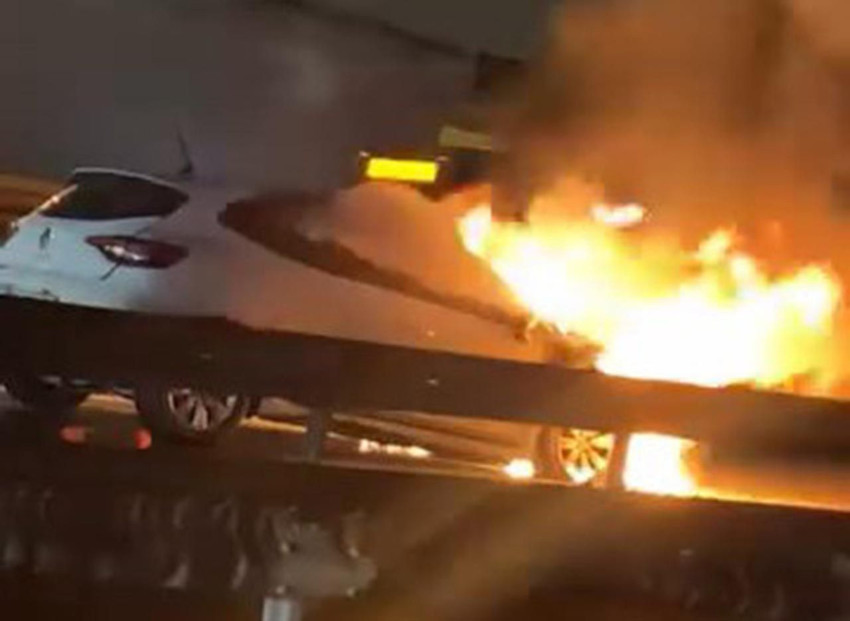 İstanbul trafiğinde korku dolu anlar: Seyir halindeyken alev topuna döndü - Resim: 3