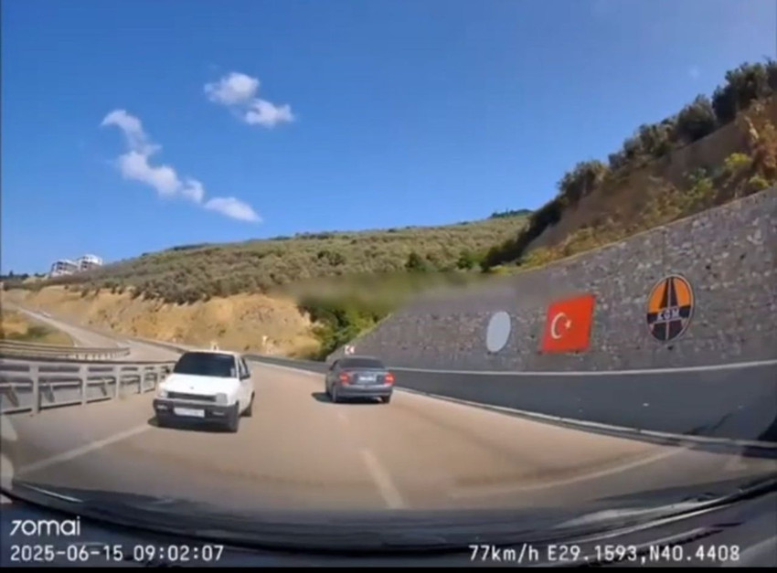 Otoyolda ters yöndeki ''tam gaz trafik teröristi'' ortalığı birbirine kattı - Resim: 2