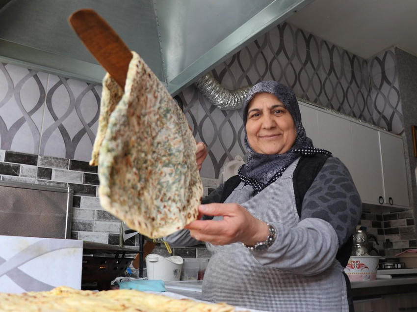 ''Kadınsın yapamazsın'' diyenlere inat: Balkonund başladığı işle 10 çocuk büyüttü! - Resim: 2