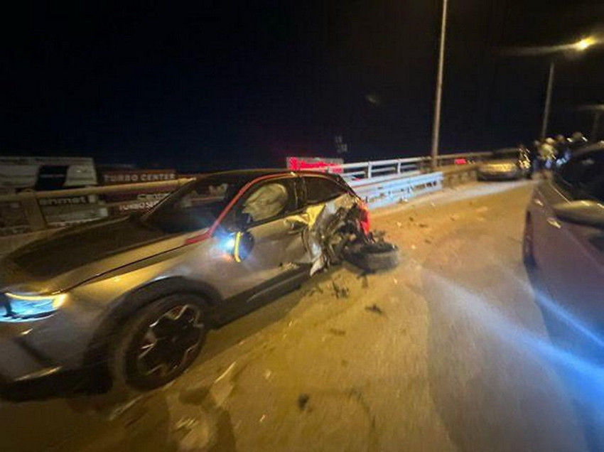 Trafik uygulama noktasında Polisin gözü önünde zincirleme kaza kabusu - Resim: 2